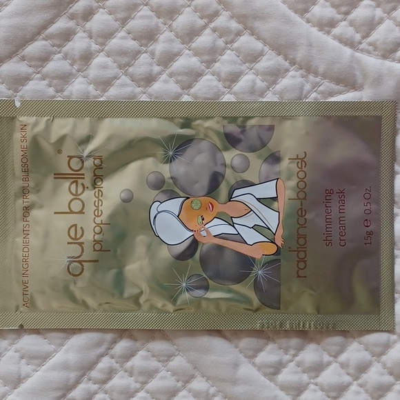 Que Bella Face Masks & Scrubs Bundle of 10 - Picture 7 of 11